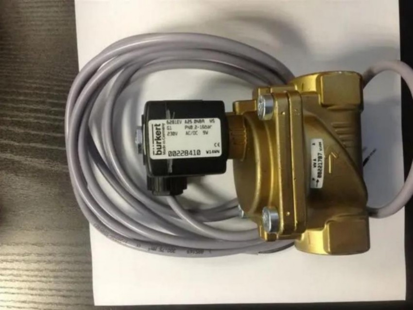 burkert宝德电磁阀6014-00501205 C 1.5 FKM MS PN0-10bar 24v 8w