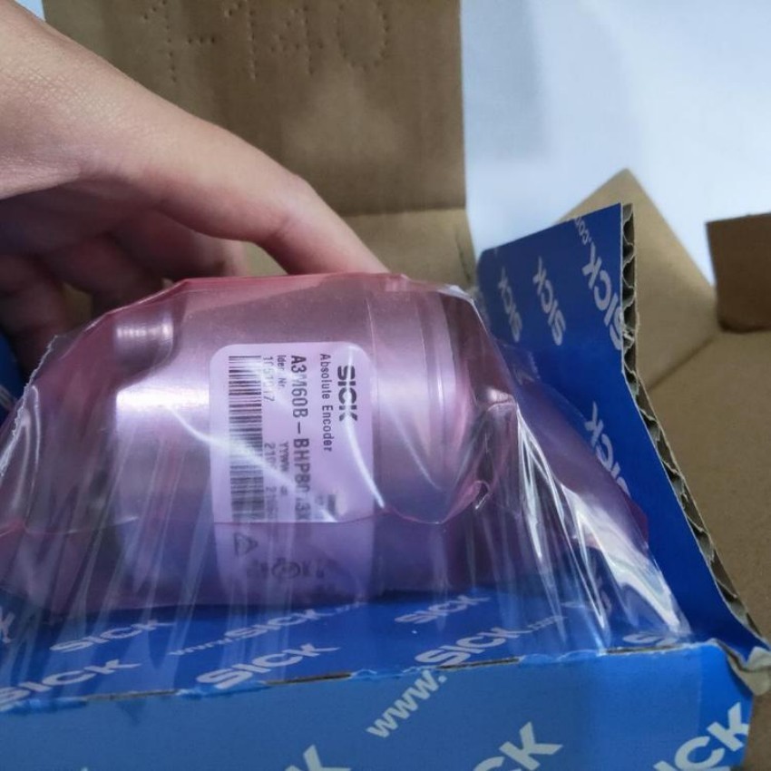 德国SICK西克接近开关1040870 IME08-02BPSZT0S