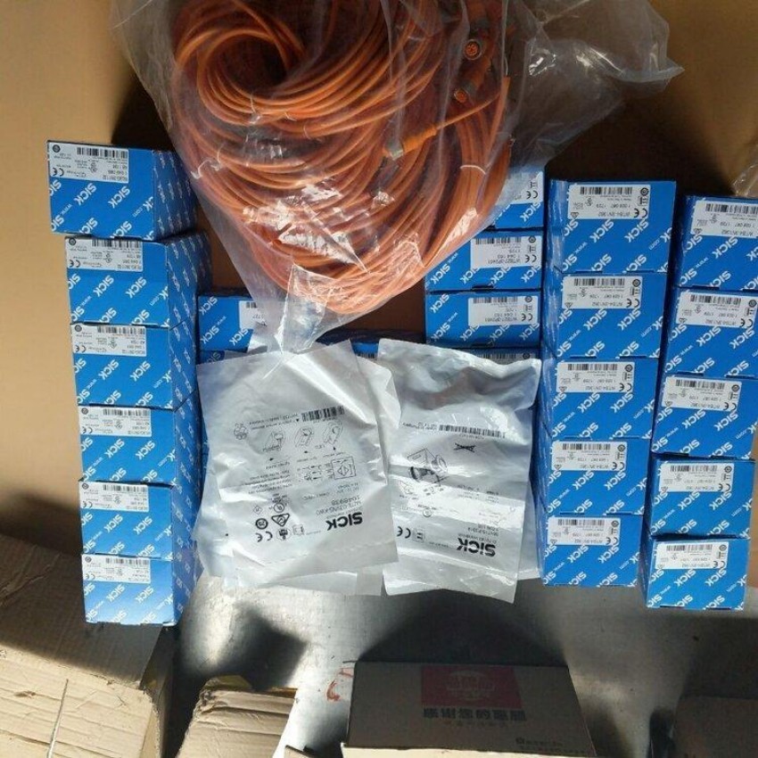 SICK西克YG8U13-050VA1XLEAX 传感器 全新原装正品