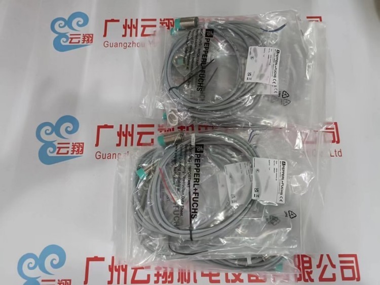 P+F倍加福 NBB8-18GM50-E2 电感式传感器