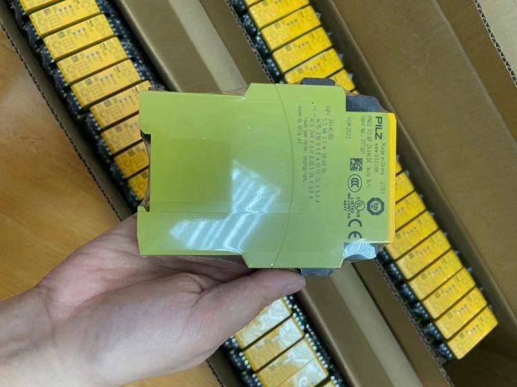 774585 PZE X4【原装现货】PILZ皮尔兹安全继电器
