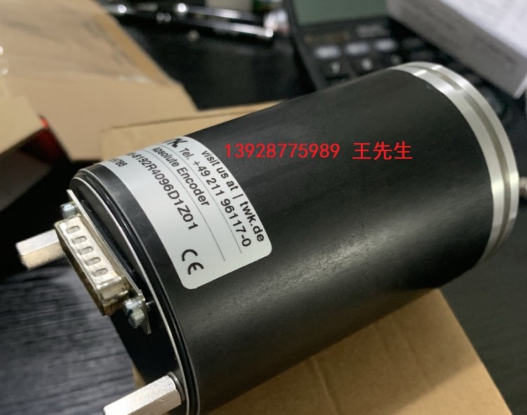 113.13.050德国威卡充液型塑料外壳波登管压力表