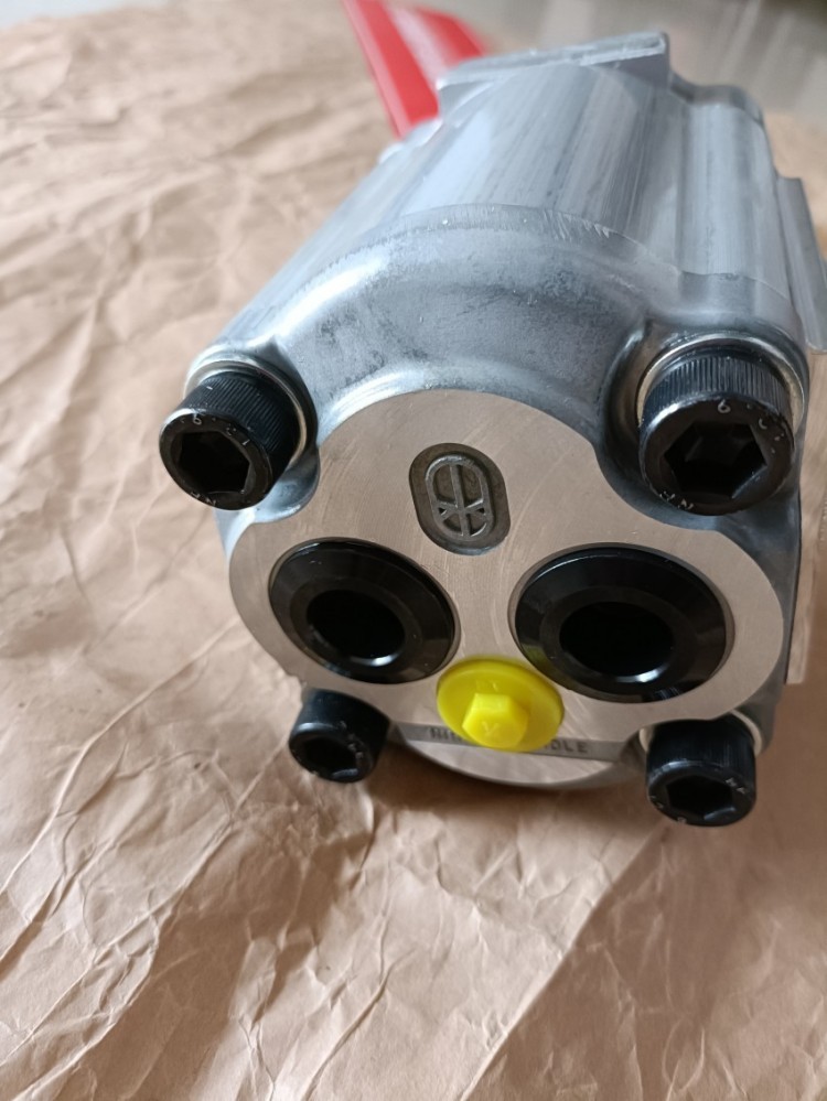 比例阀现货6040952-001丹佛斯威格士KBDG4V-3-33C30X-M1-PE7-H711