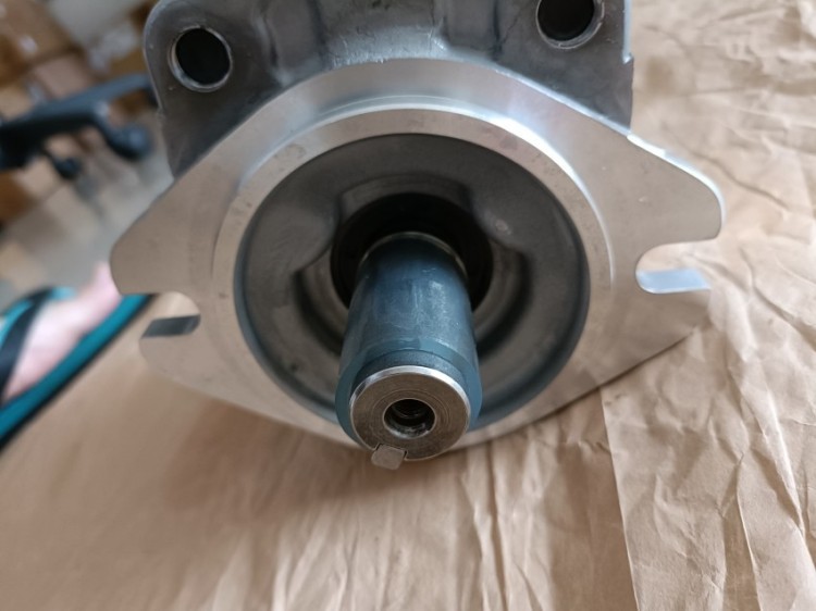 比例阀KBDG5V-5-2C90N-T-M2-PE7-H1丹佛斯威格士857AN00041A现货