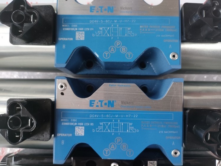 DG4S4L-012C-B-60 丹佛斯威格士电磁阀