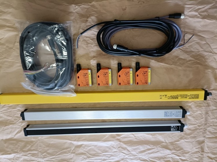 易福门ifm PN7070 带显示屏的压力传感器 原装