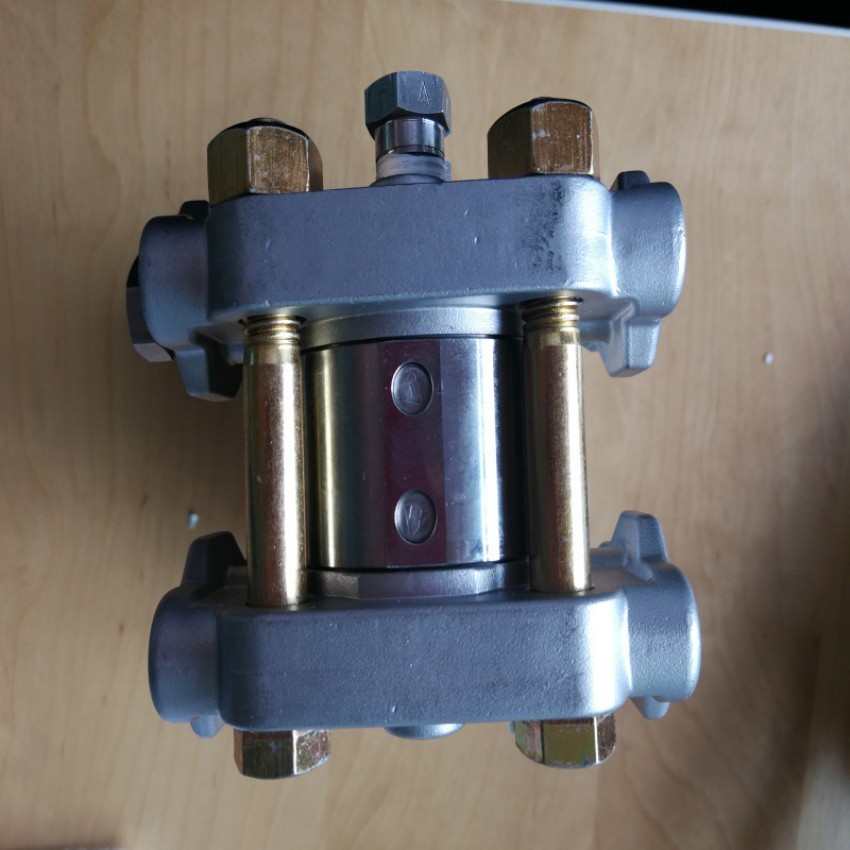 西门子温控器RDF510 风机盘管温控面板RDF310.2/mm 液晶空调开关