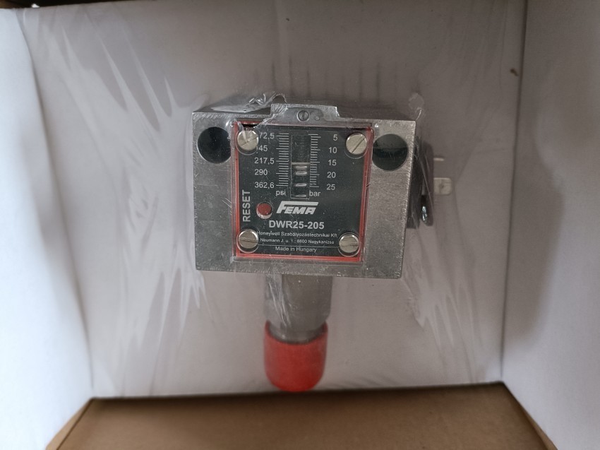 美国霍尼韦尔Honeywell燃烧控制器RM7850A1019