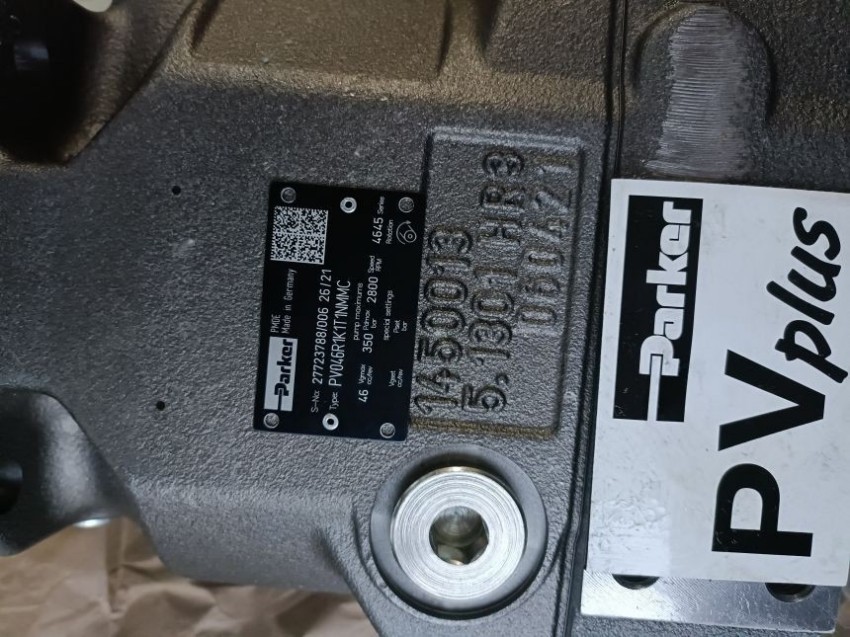 PD060PC02SRS5AC00E1200000派克液压泵