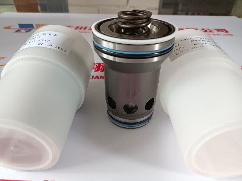 力士乐齿轮泵Rexroth 0510767027 AZPGGF-11-032/032/005RDC202020MB