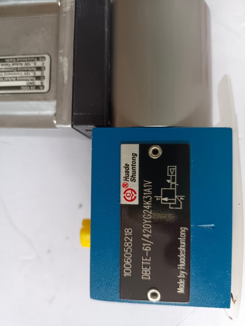 力士乐齿轮泵Rexroth 0510767303 AZPGF-11-032/011LCB2020MB